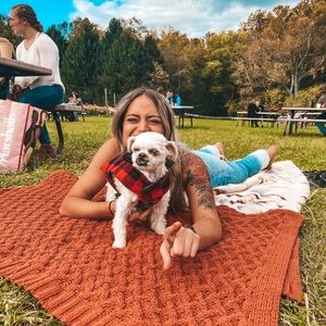 Meet your Posher, Laynee